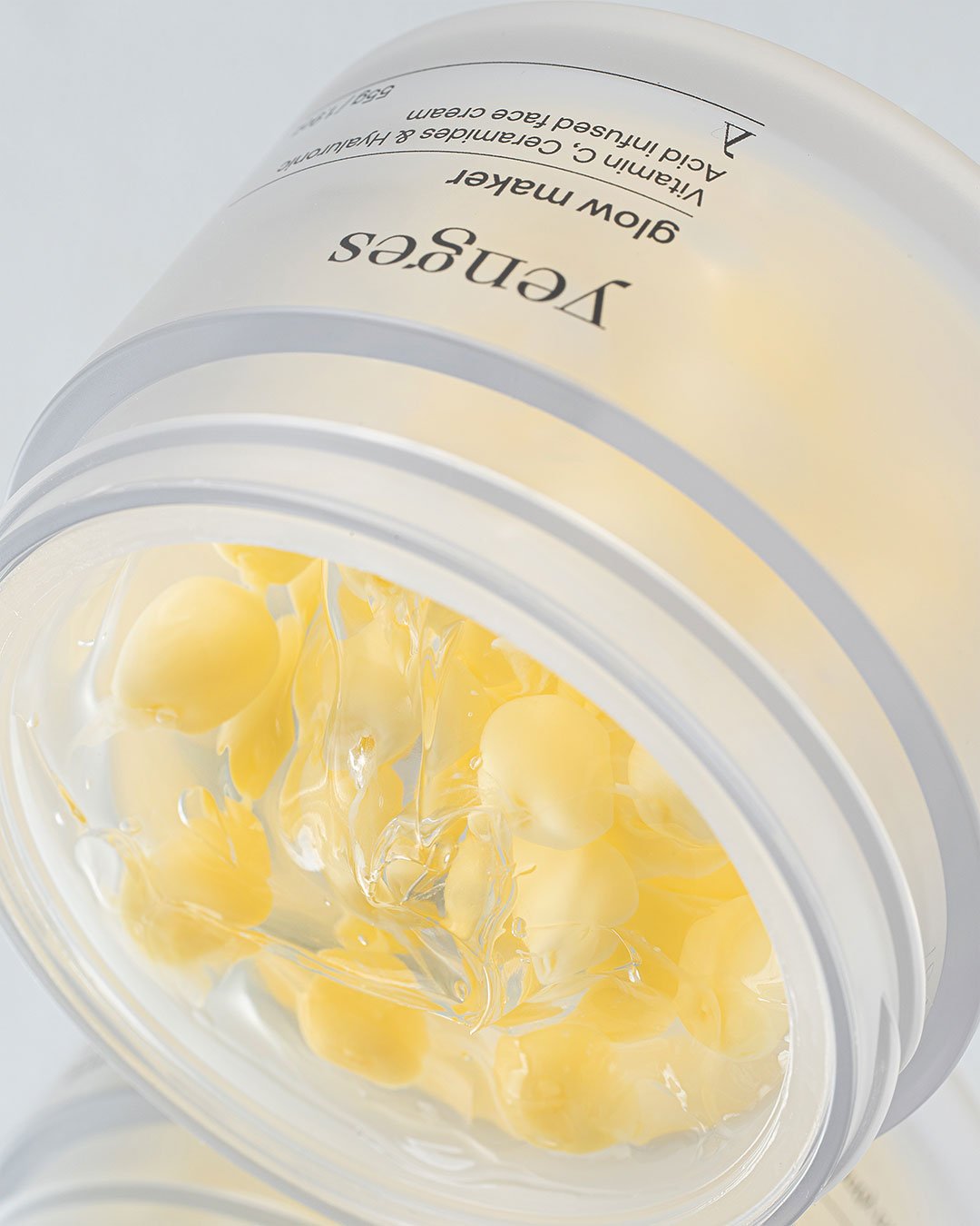 Glow Maker крем за лице против пигментация и тъмни петна с Витамин C, серамиди, хиалуронова киселина и колаген | Yenges