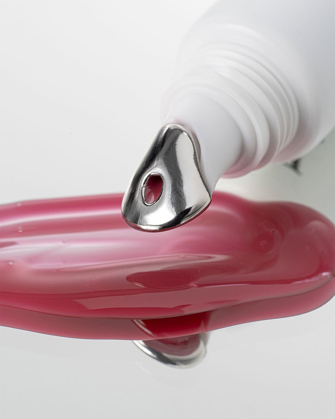 Guava Pink гланц за устни с пептиди и Витамин Ц | Yenges