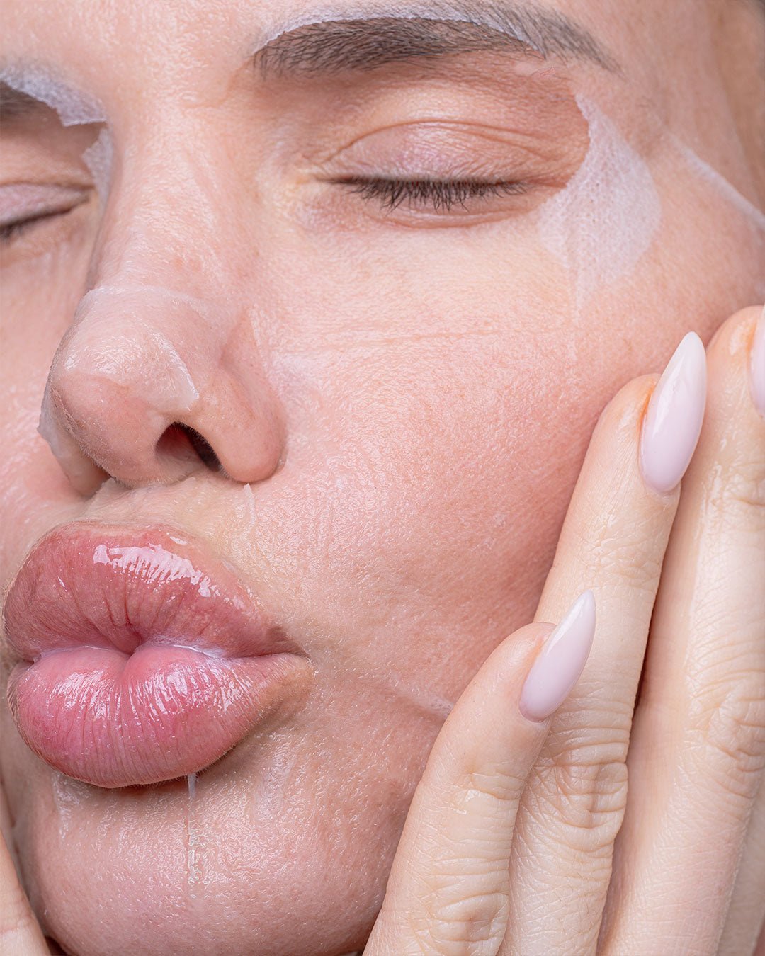 On The Glow Collection сет от 4 еднократни маски за лице | Yenges