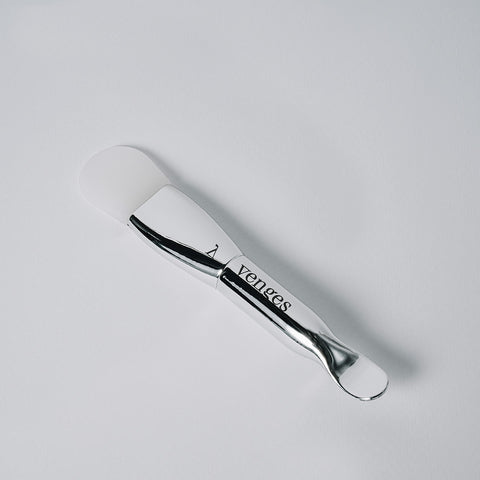 Brushed Cutie - multifunctional brush