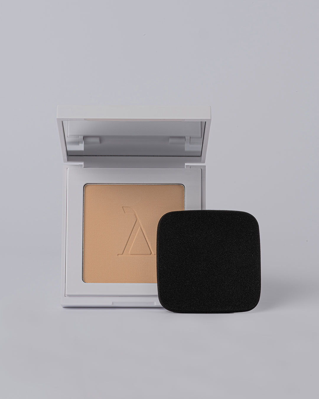 Sand (Medium) компактна пудра с HD MATTE завършек | Yenges